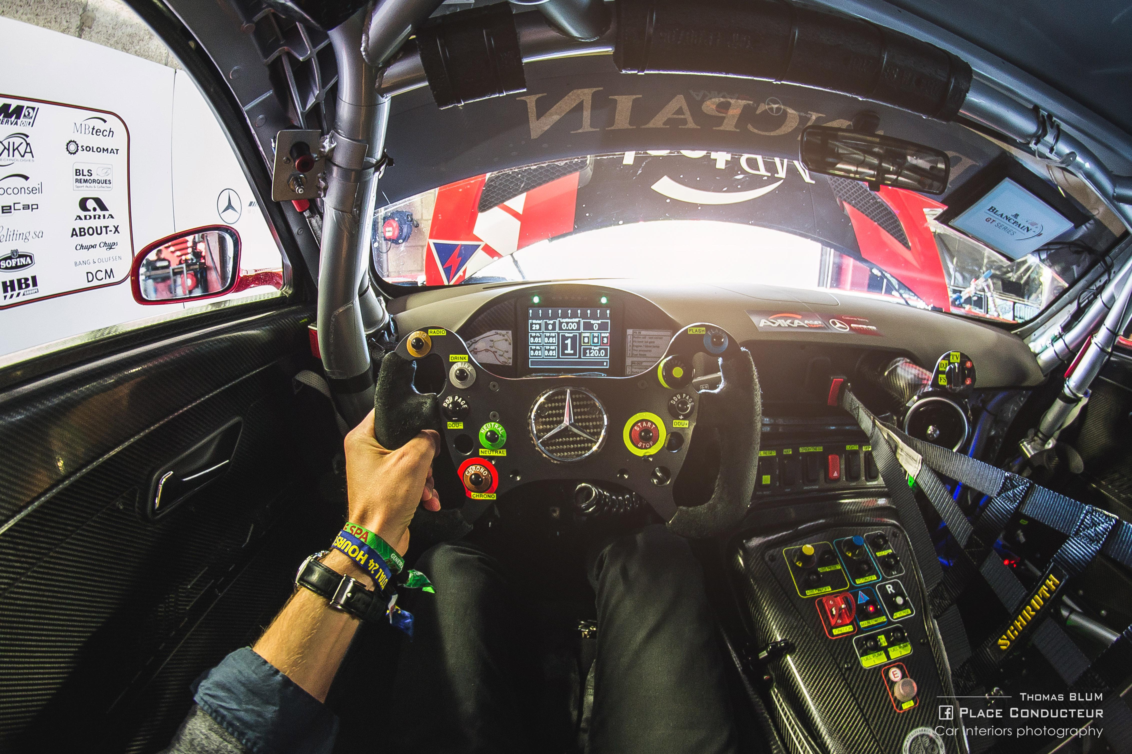 Mercedes-AMG GT3 #87 en pista en Nürburgring